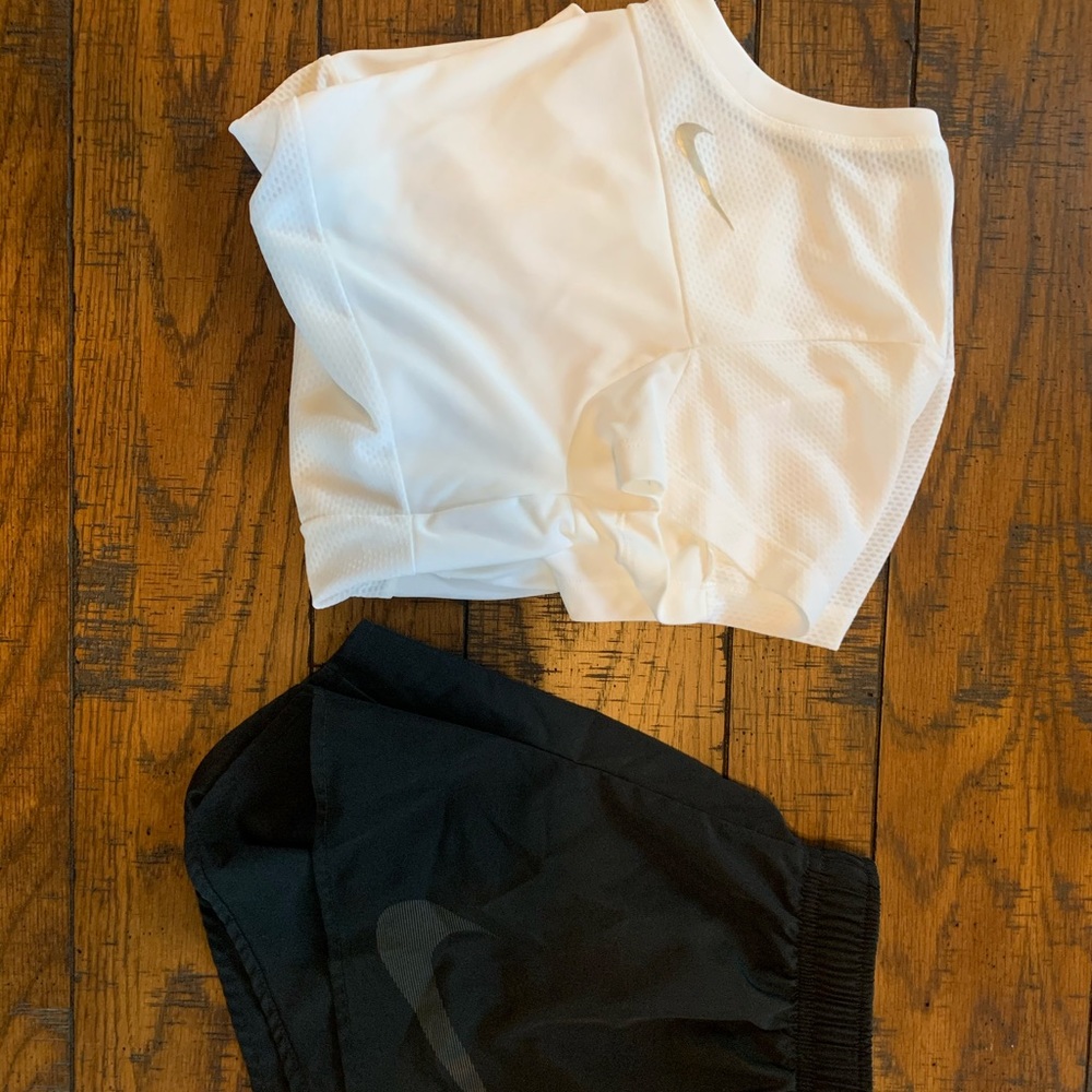 NIKE GIRLS SMALL DRI-FIT Shirt and Shirts